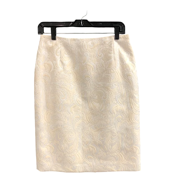 Skirt Mini & Short By Maggy London In Cream & White, Size: 8